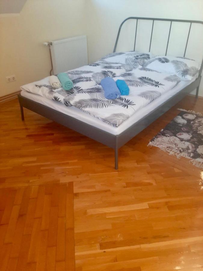 Arbeiterquartiere In Wien Donaustadt Mit Gemeinschaftskuche Und Bad - Hacklerzimmer エクステリア 写真
